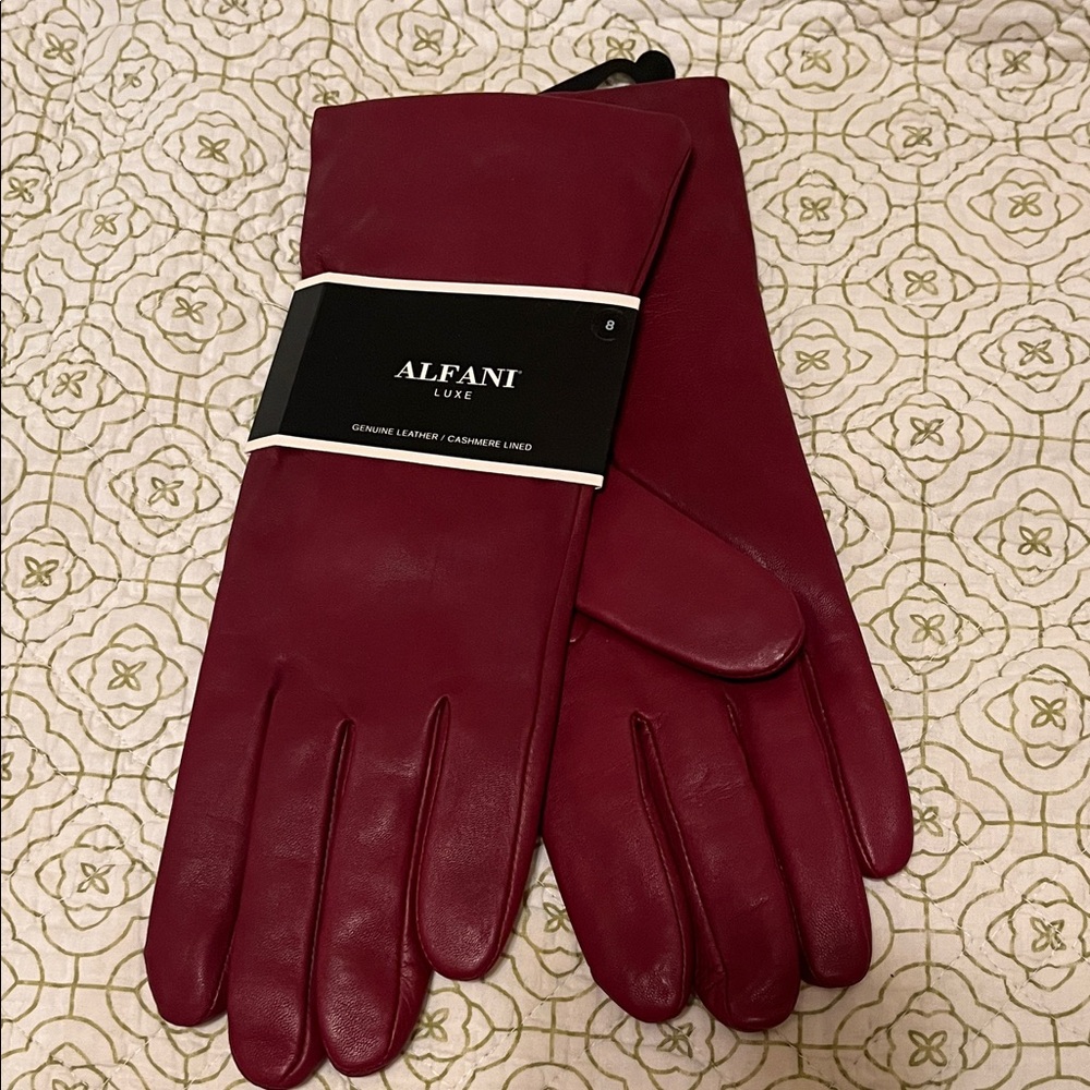 Alfani Women’s Burgundy Leather Gloves